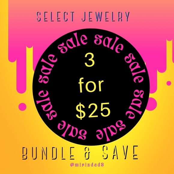 🎉3/$25🛍️ Lava Rock bead Bracelet with Pave stone accent - Picture 5 of 5